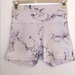 white marble buff bunny spandex gym shorts small
